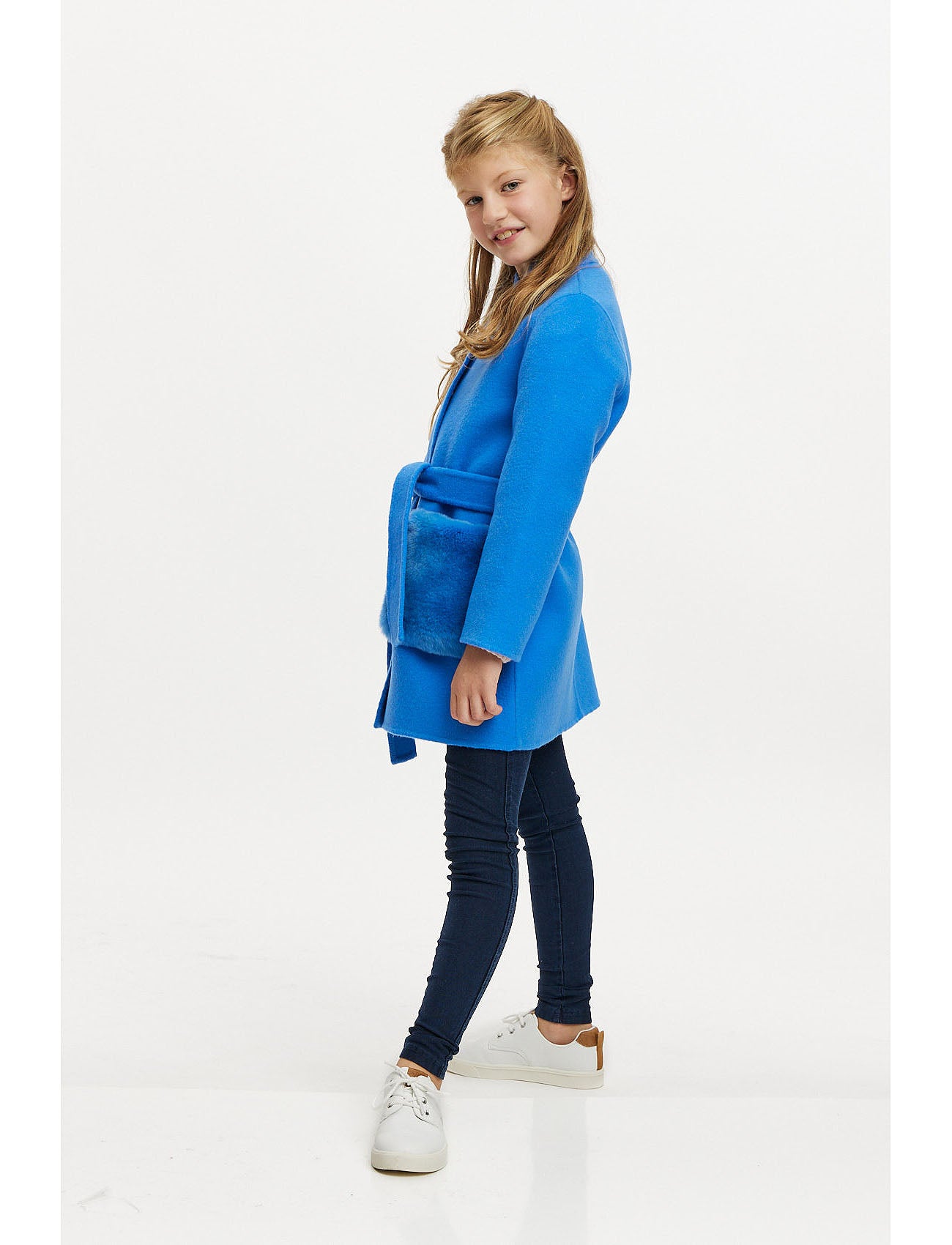 Kinder Wolljacke mit aufgesetzten Felltaschen - blau